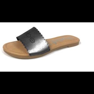 🔅Bebe Girl Scalloped Slide Sandal